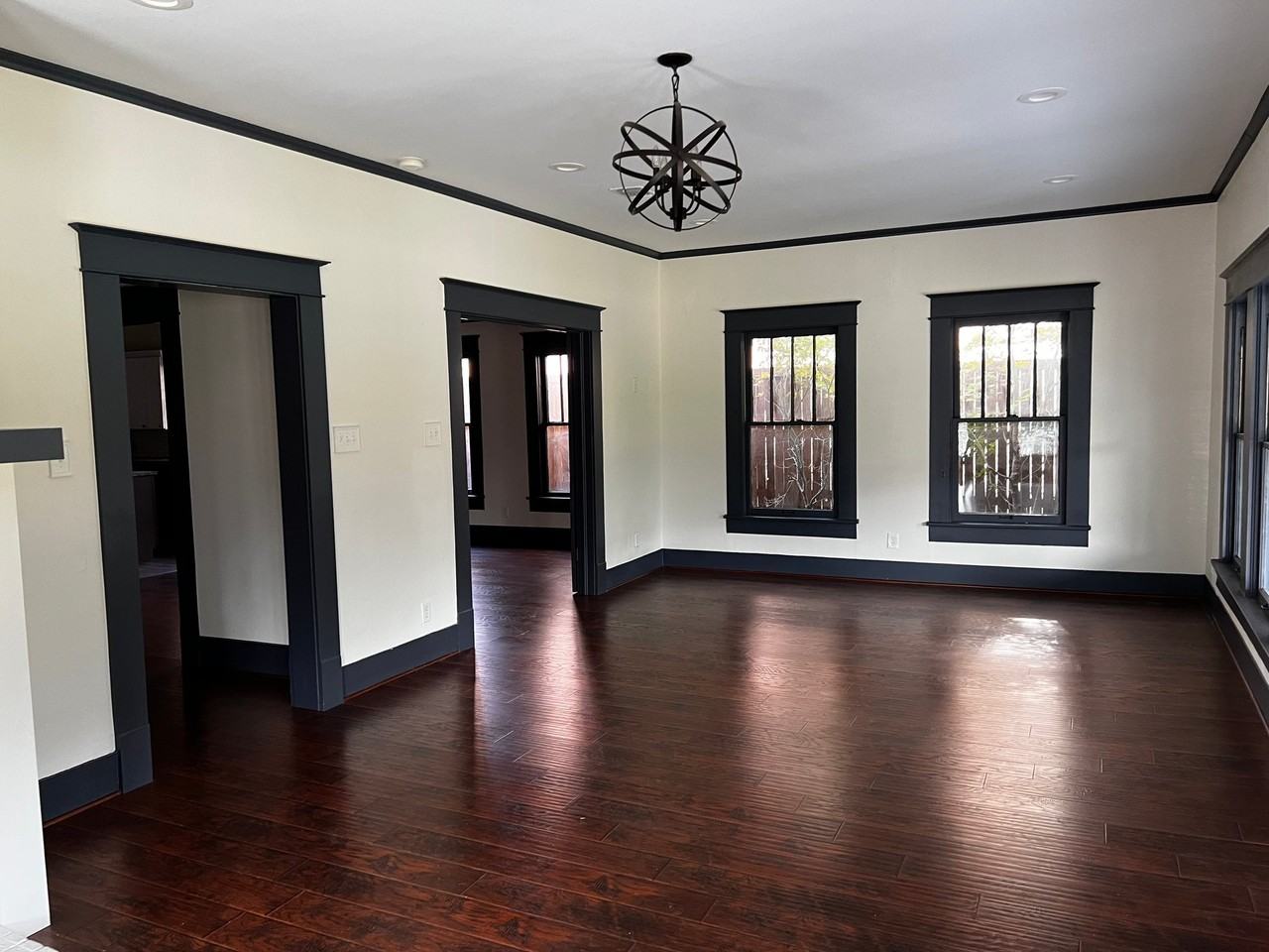 1401 Harroun Ave - Photo 2 of 21