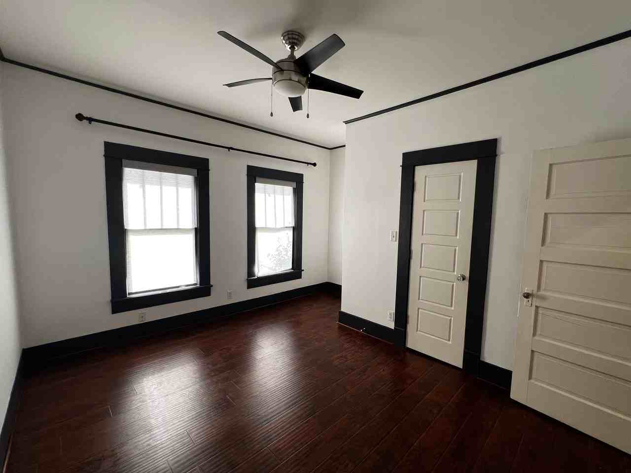 1401 Harroun Ave - Photo 6 of 21
