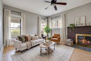 Spacious & Sunny 4 Bedroom Unit - Photo 1 of 1