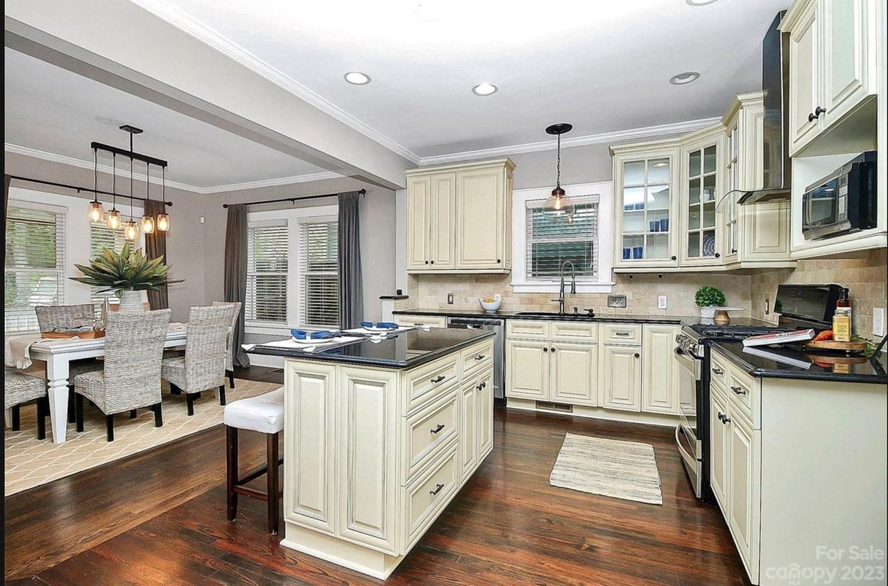 1920 Woodcrest Ave - Photo 6 of 20