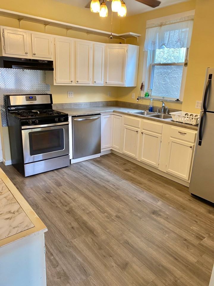 6009 Odell St - Photo 3 of 10