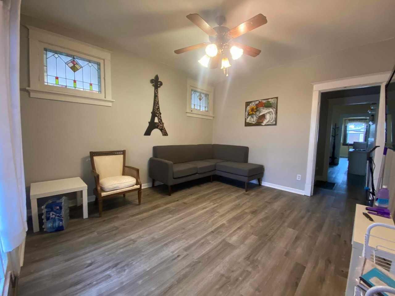 6009 Odell St - Photo 5 of 10