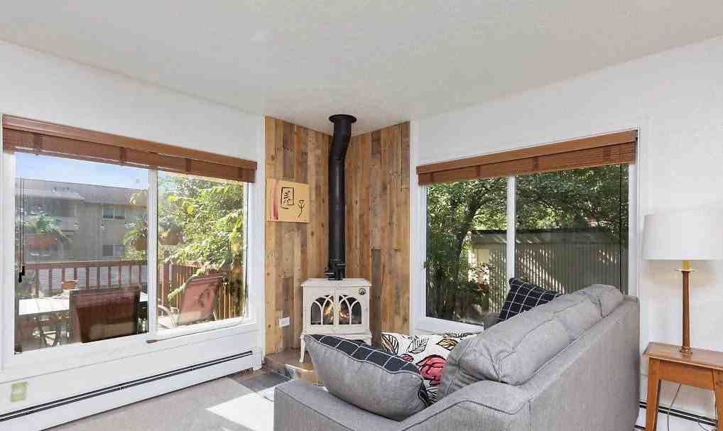432 Eyak Dr #A - Photo 3 of 11