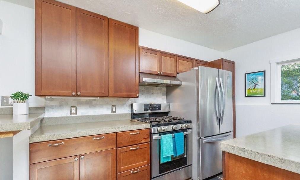 432 Eyak Dr #A - Photo 5 of 11