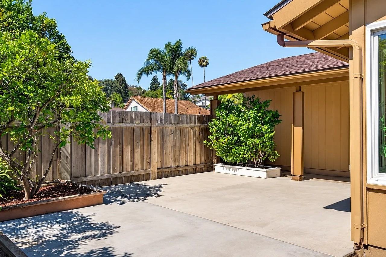11242 Capilla Rd - Photo 2 of 13