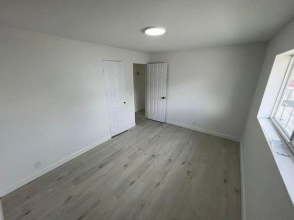 700 6th St - Photo 3 of 5