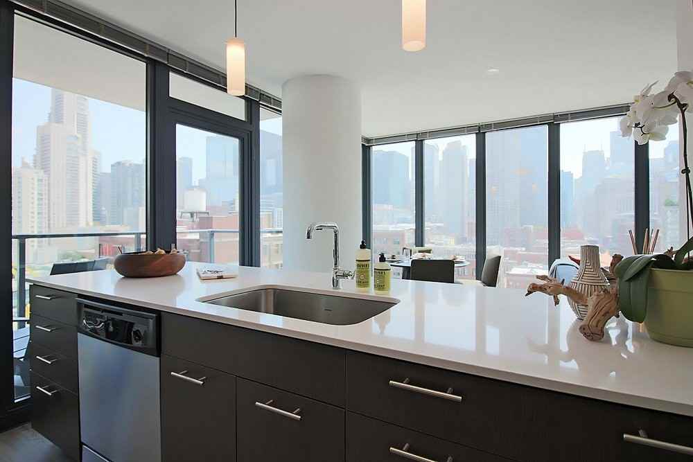 328 N Wells St - Photo 7 of 20