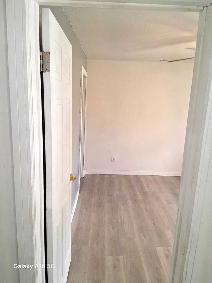 2450 9th Ave #3 - Photo 2 of 13