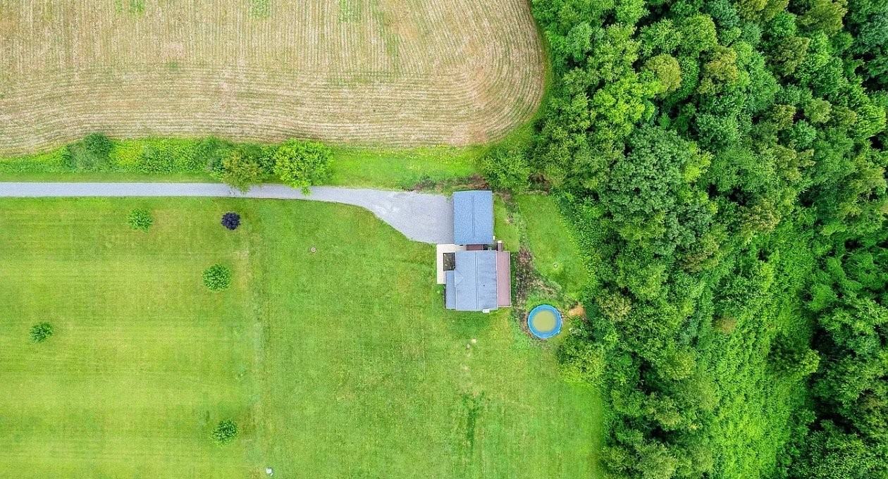 3251 Grandview Rd - Photo 2 of 22