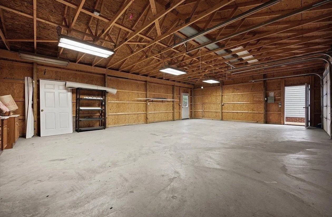 3251 Grandview Rd - Photo 4 of 22