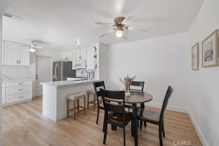 261 Chinook Dr - Photo 3 of 16