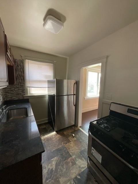 8457 Cahalan St - Photo 3 of 9