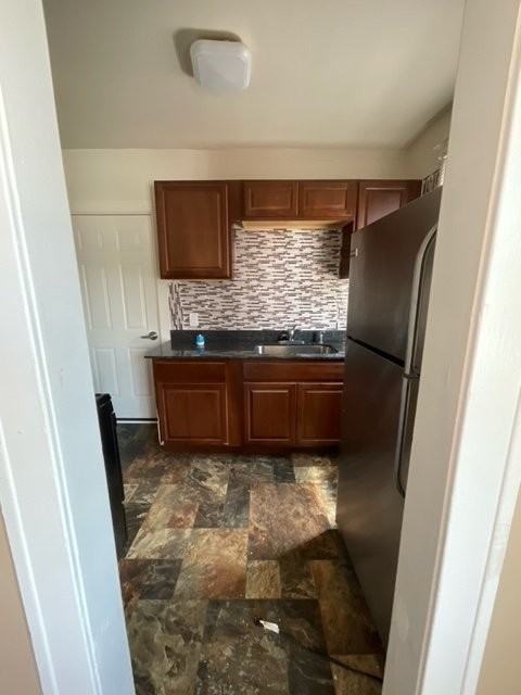 8457 Cahalan St - Photo 4 of 9