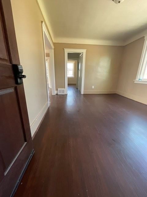 8457 Cahalan St - Photo 5 of 9