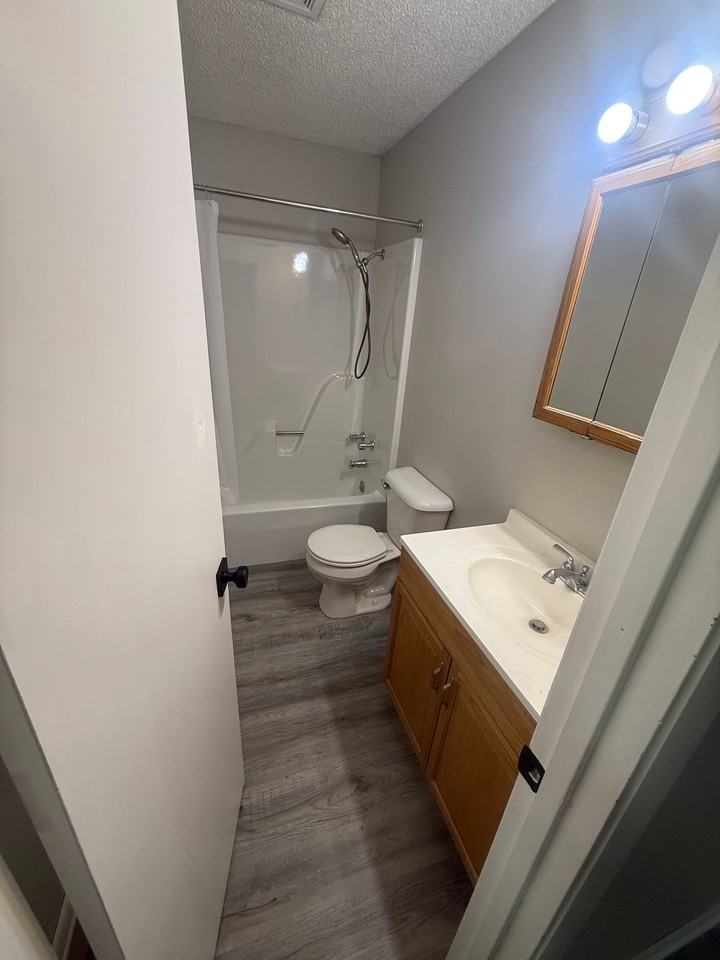108 S 3rd Ave #8 - Photo 5 of 8