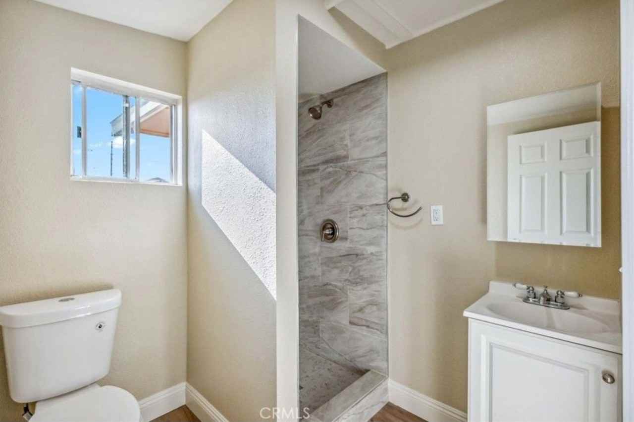 804 Vine St - Photo 7 of 9