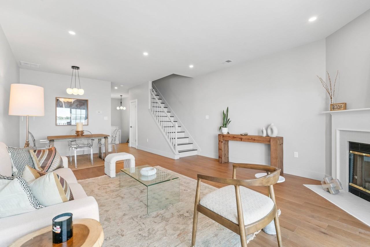156 Cottonwood St - Photo 4 of 14