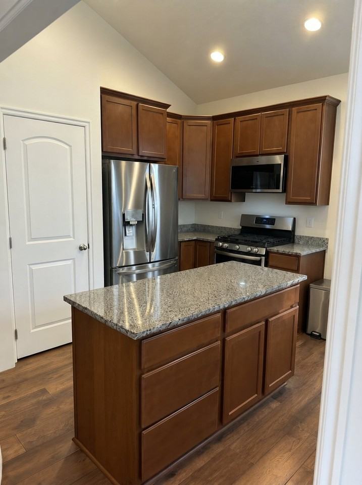 11051 S Gresham Dr - Photo 5 of 20