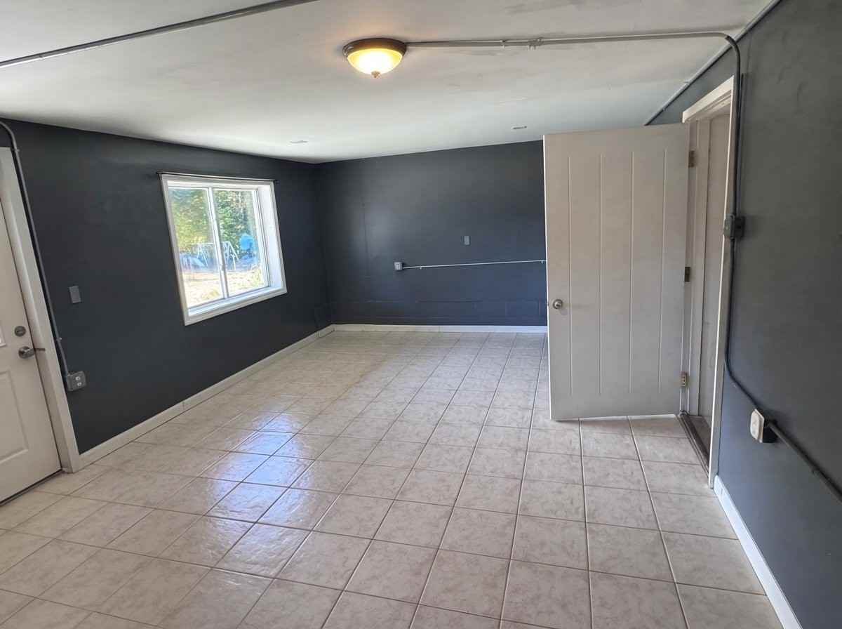 613 S Stark Hwy #5 - Photo 4 of 19