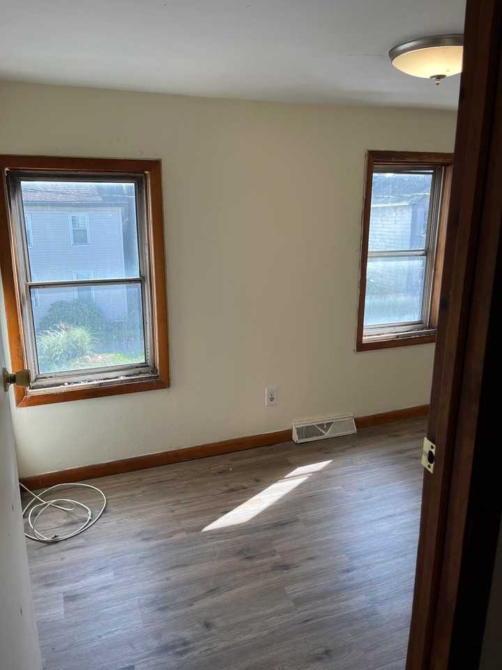 78 3rd St #1 - Photo 4 of 11