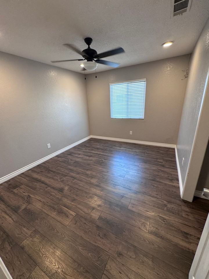 13073 Caspian Dr - Photo 6 of 14
