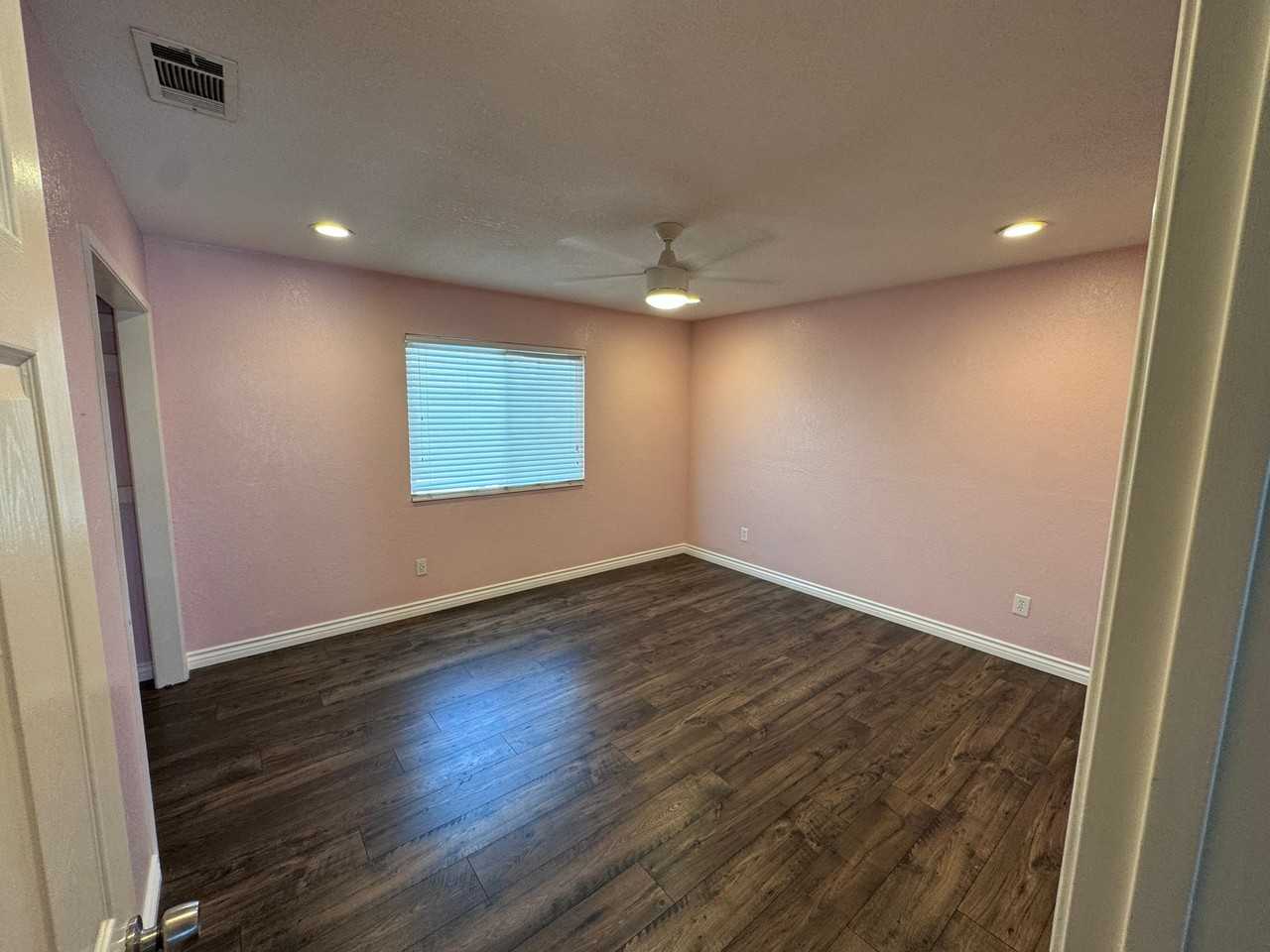 13073 Caspian Dr - Photo 7 of 14