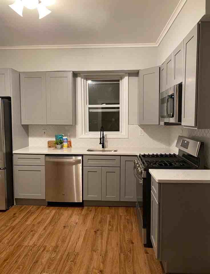325 S 7th St #2