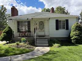 featured image of 2788 S Hartford St