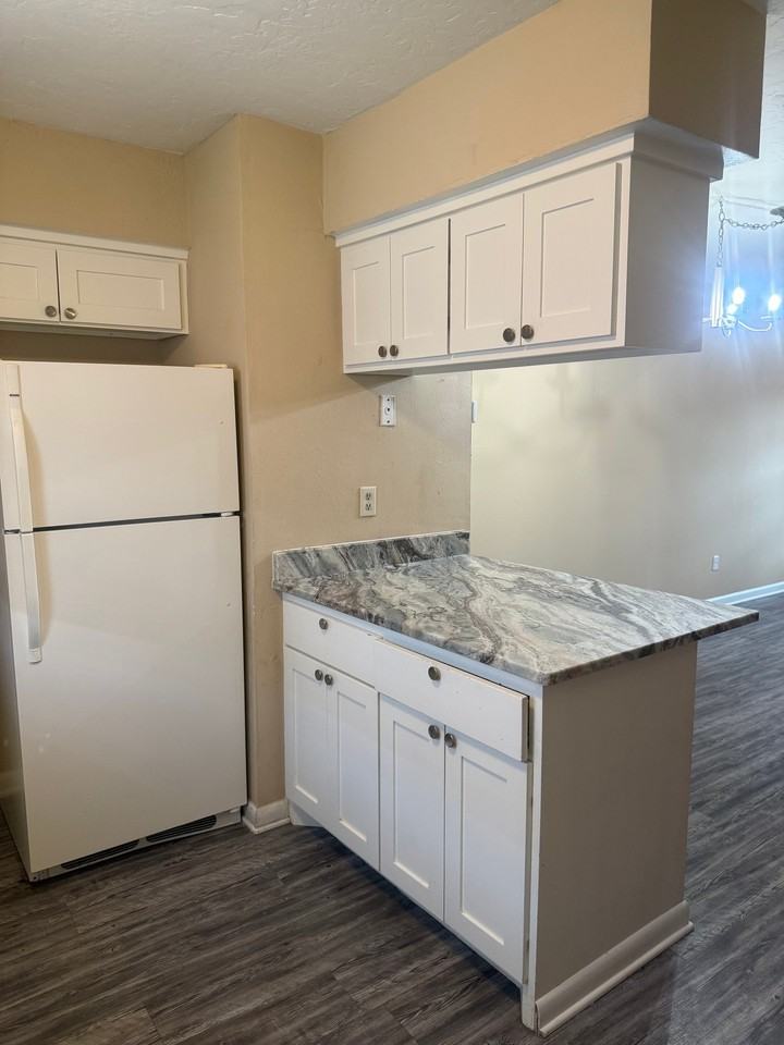 402 Summer Ct #2A - Photo 5 of 19