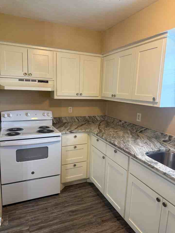 402 Summer Ct #2A - Photo 6 of 19