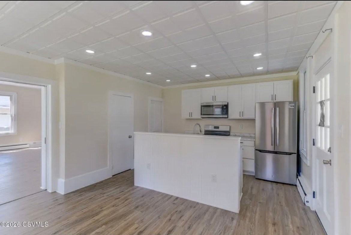 404 Main St #404 - Photo 2 of 14