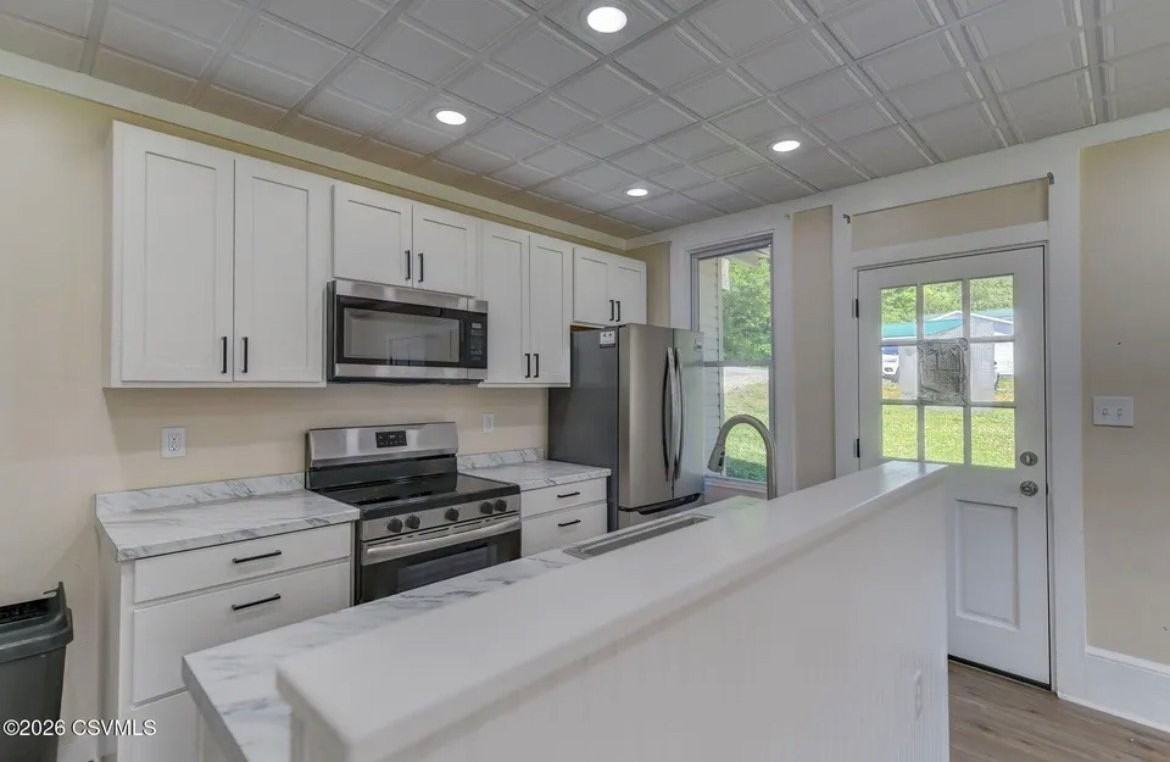 404 Main St #404 - Photo 4 of 14
