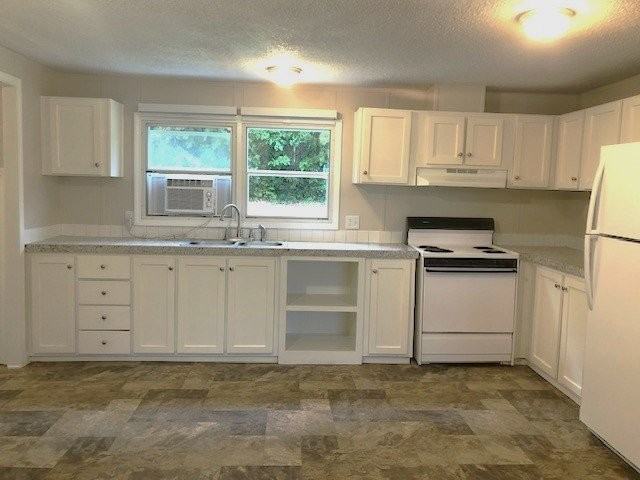 2610 Deertrack Dr - Photo 4 of 20