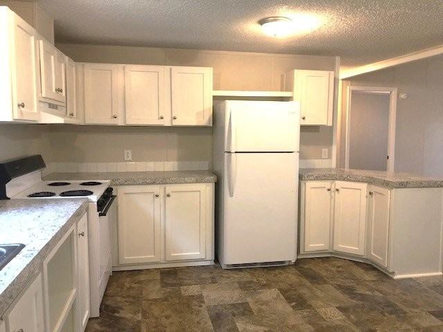 2610 Deertrack Dr - Photo 5 of 20