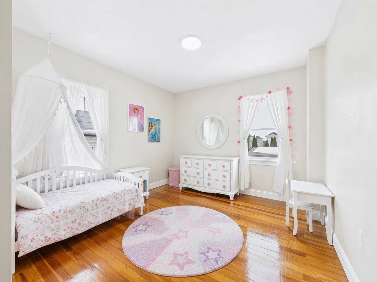 542 King Philip St #2 - Photo 6 of 8