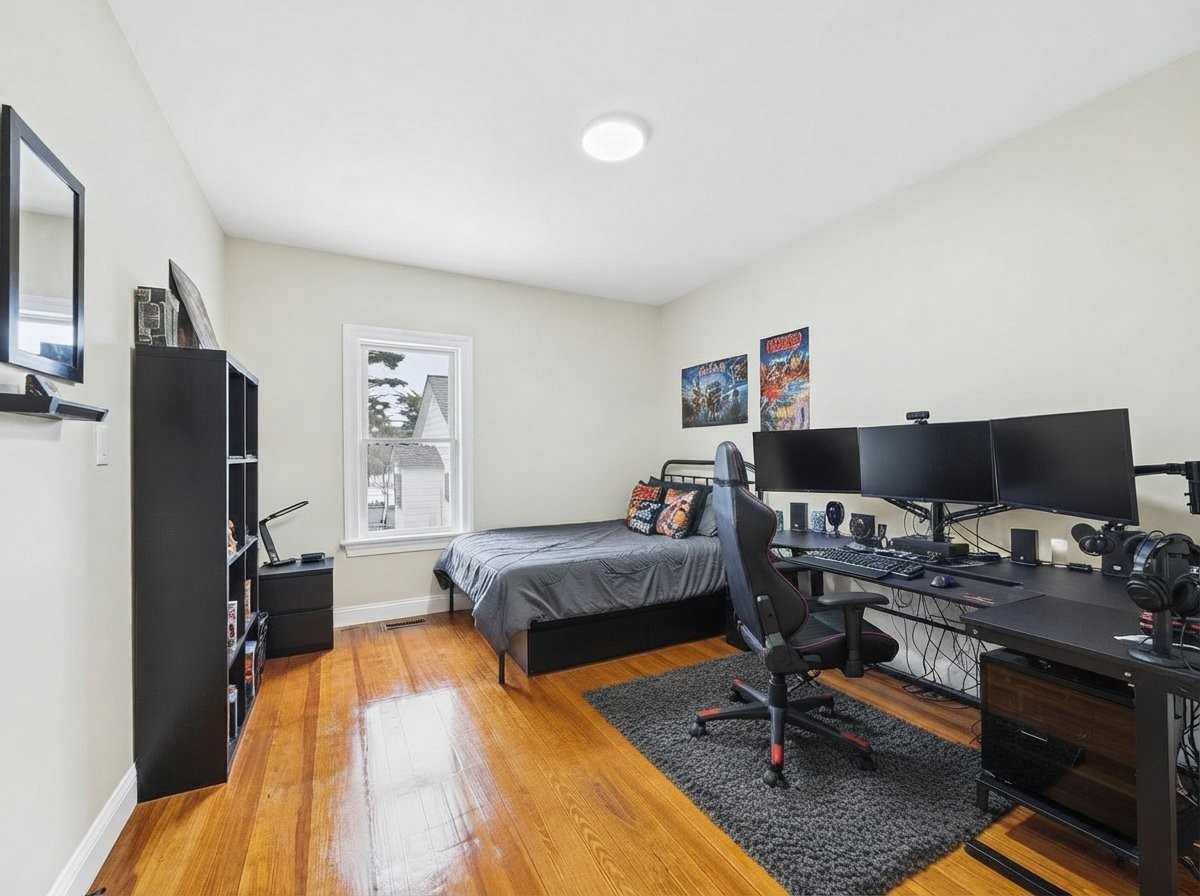 542 King Philip St #2 - Photo 7 of 8