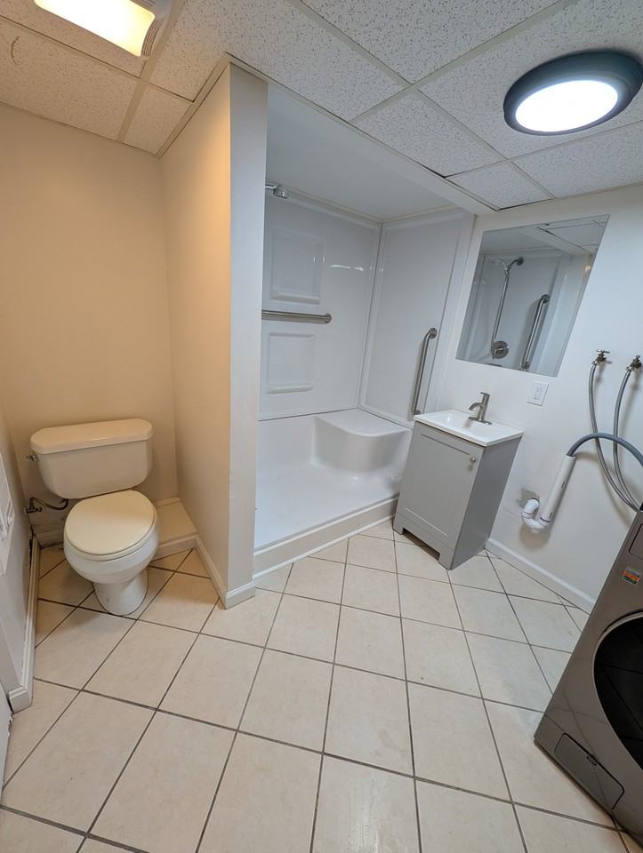 140 E Pike St #2 - Photo 5 of 7