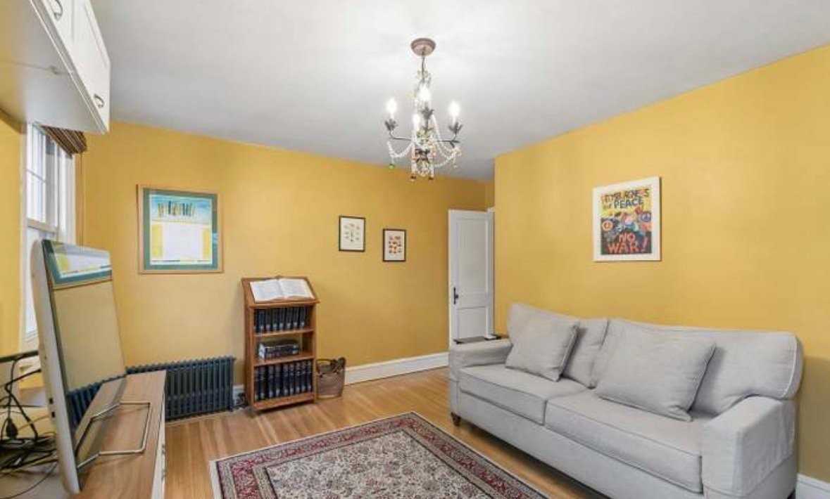 413 E Allens Ln - Photo 4 of 31