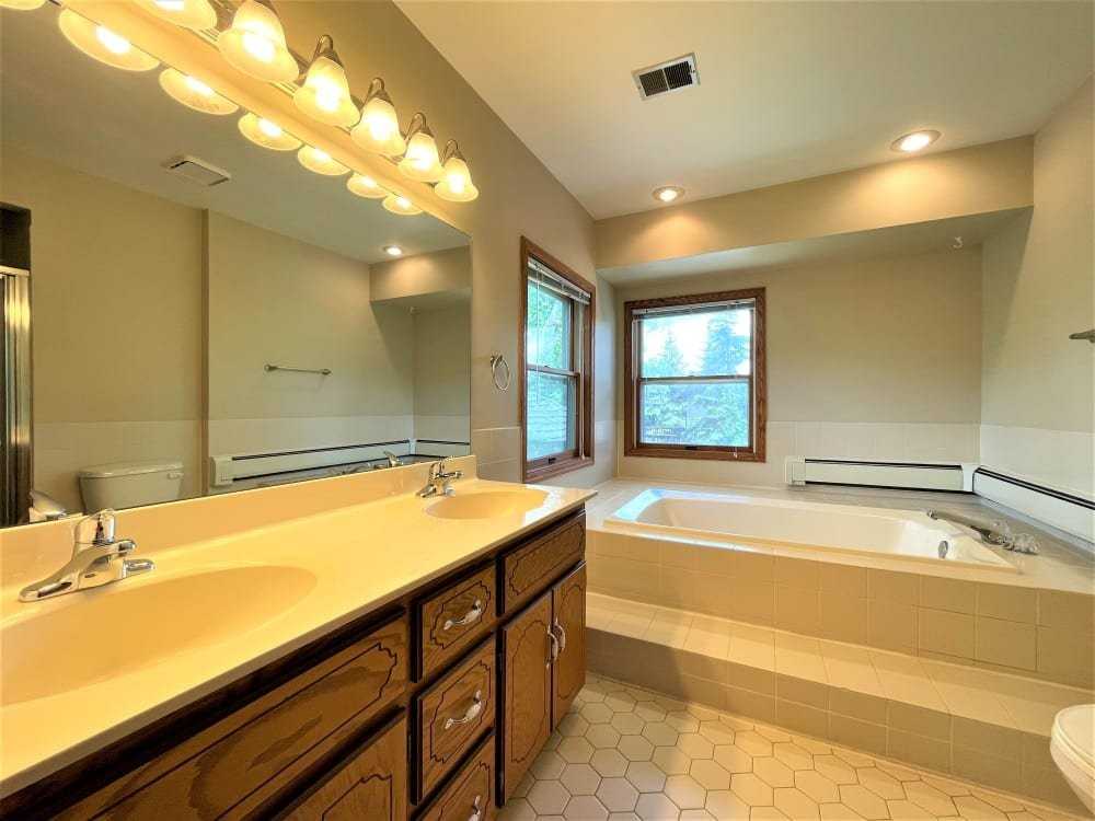 98572 Hughes Ct #1 - Photo 7 of 11