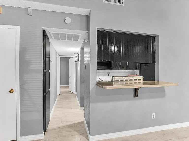 2604 Nina Cir - Photo 2 of 16