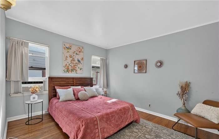 590 Prescott St - Photo 5 of 12