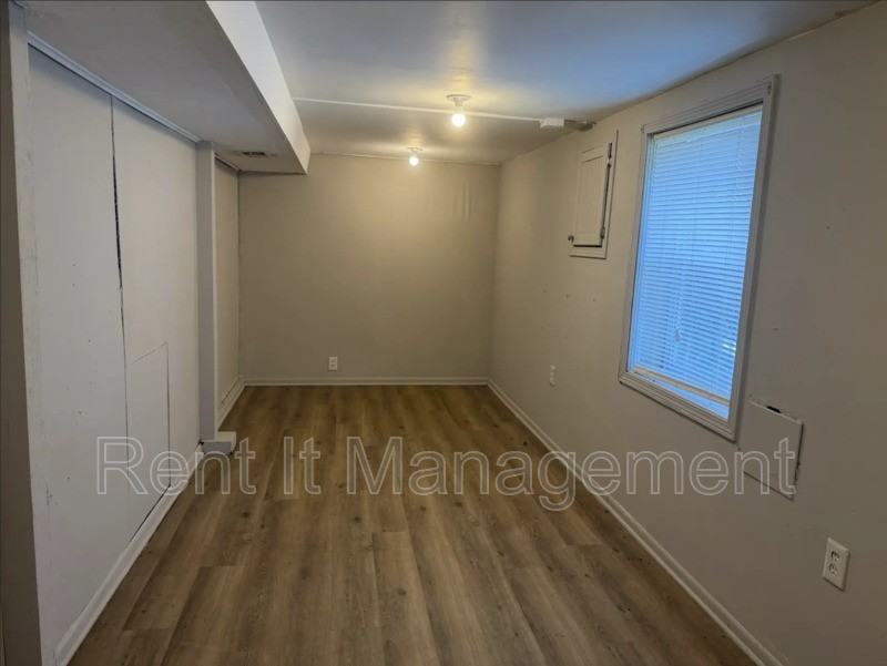 5348 N 47th Ave - Photo 7 of 19