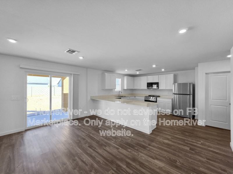 11025 Hobbit Dr - Photo 4 of 20