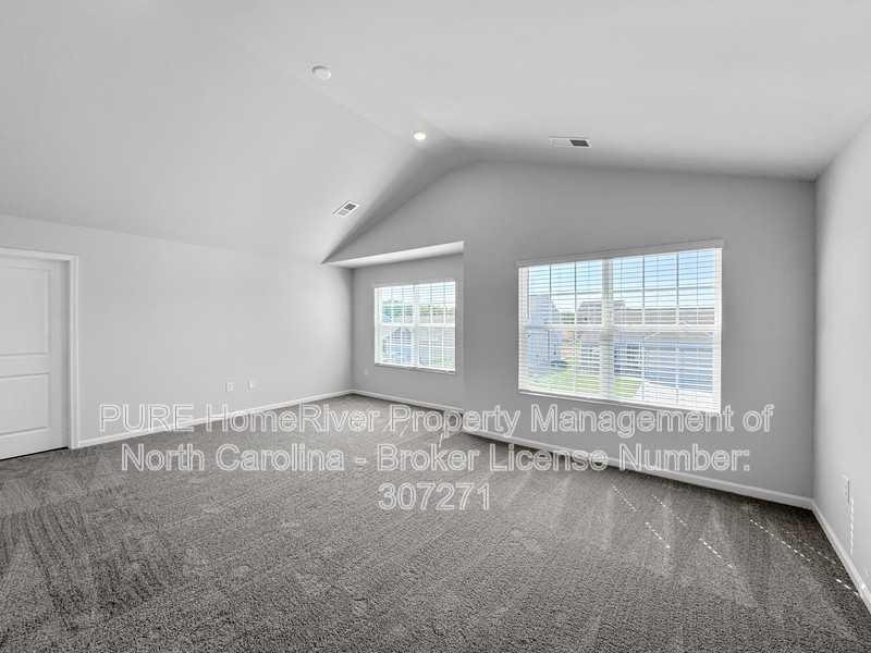 3328 Burberry Dr - Photo 7 of 18