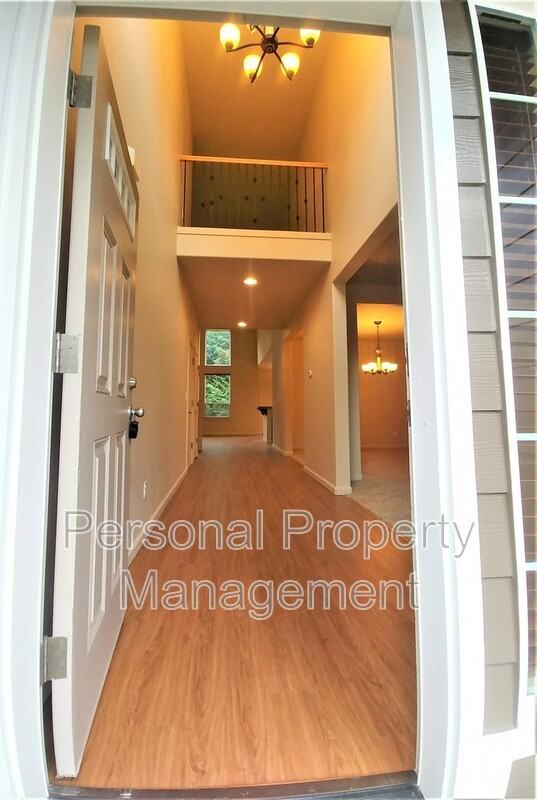 10204 Ne 102nd Ave - Photo 3 of 25
