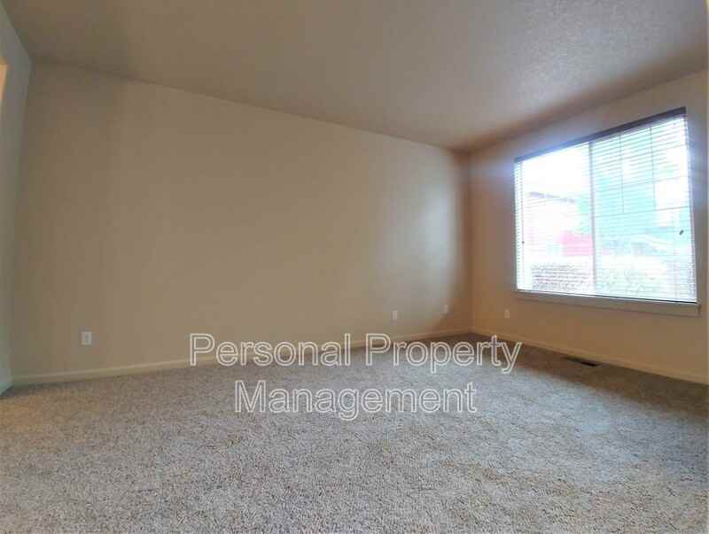 10204 Ne 102nd Ave - Photo 4 of 25