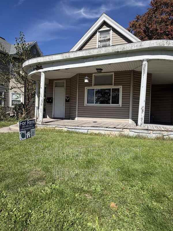 121 E Suttenfield St #1 - Photo 6 of 6