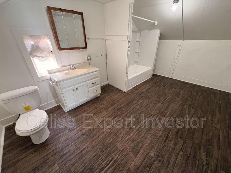 1233 Wall St - Photo 7 of 7