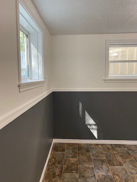 9714 78 Ave Nw - Photo 7 of 16