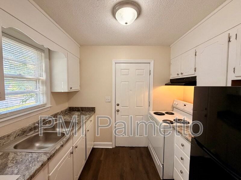 3209 Wilmot Ave #1A - Photo 6 of 12